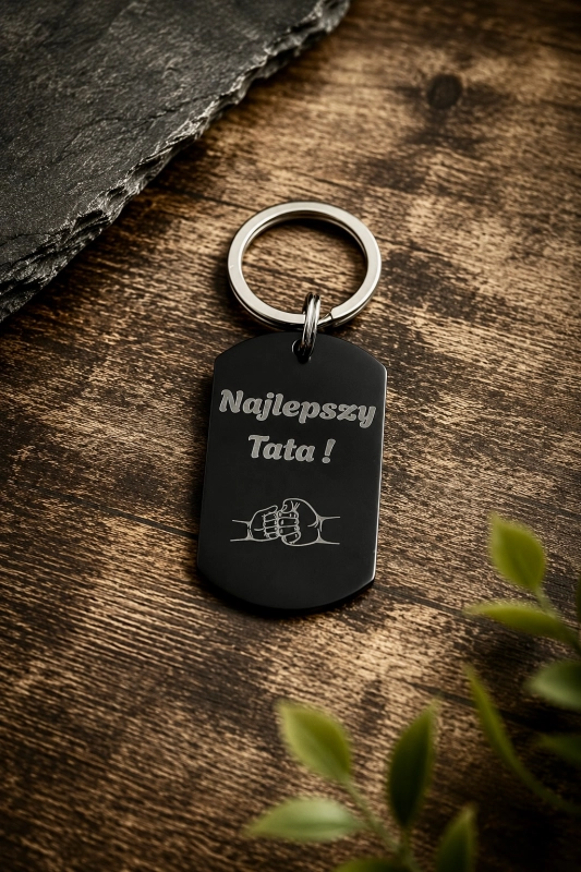 Breloczek czarny nieśmiertelnik grawer dla niej dla niego dla mamy dla taty dla wnuczki dla wnuczka dla córki dla syna dla babci dla dziadka spersonalizowany prezent okazja urodziny elegancki damski męski